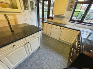 Kitchen - click for photo gallery